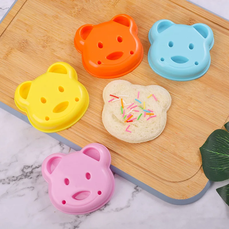 

DIY Craft Sewing Accessories Cartoon Printed Planar Resins Mold Cute Cat Biscuit Bear Cookie Pressing Cutter Cake Baking Tool