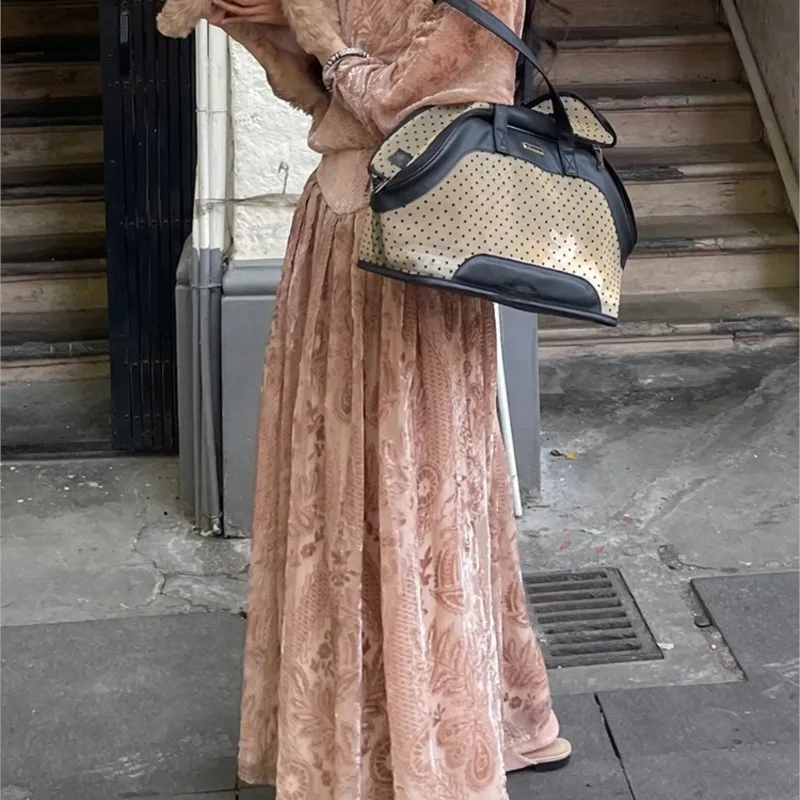 

Hepburn Style Pink Velvet Inner Wear Dress