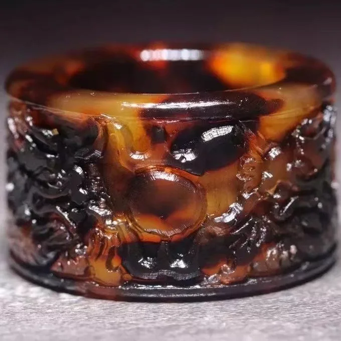 

Tortoise-like carved bat fingering synthetic tortoise shell fingering ring