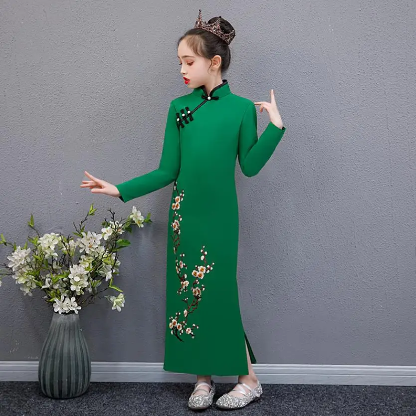 2022 New Girls Long Sleeve Cheongsam Evening Gown Green Embroidered Slim Children's Performance Guzheng Chinese Style Dress A945