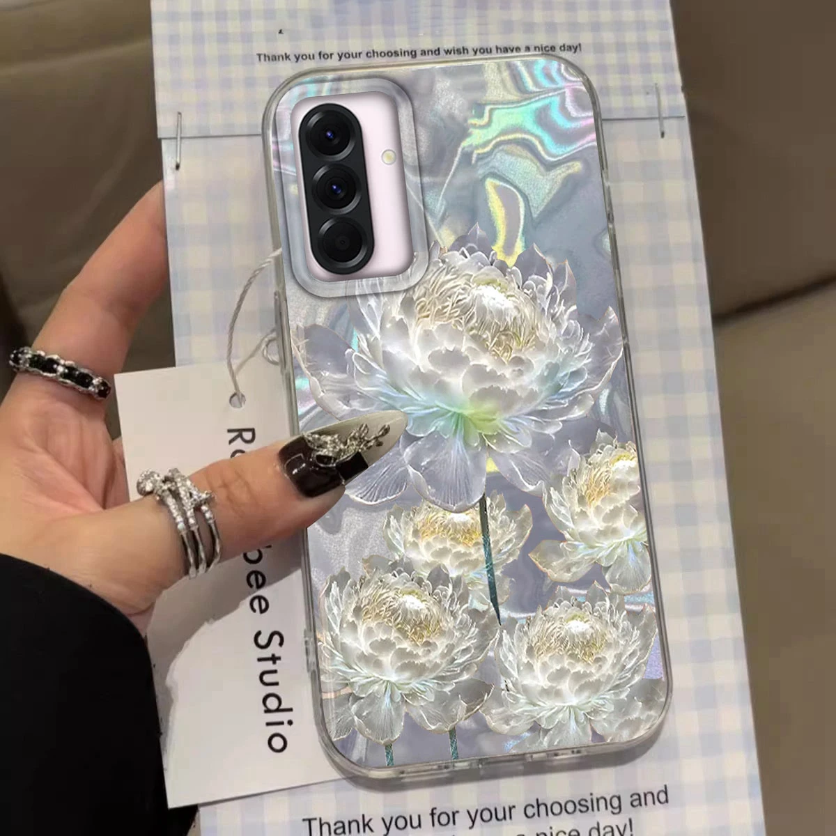 Elegant Lotus Flower Phone Case - Stylish Protective Cover with Floral Design