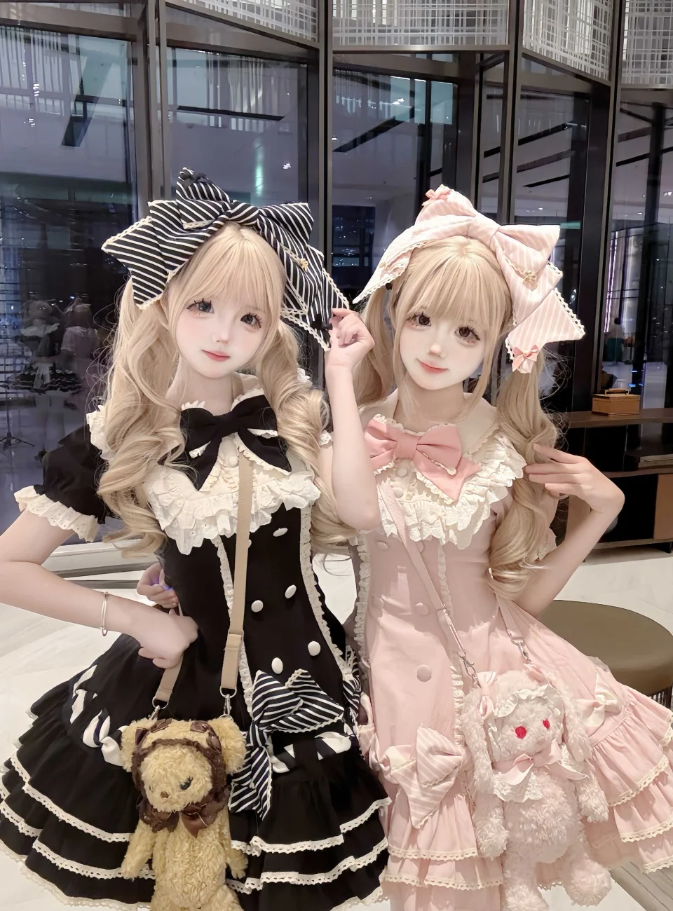 Synthetic Blonde Bob Wig for Women with Curly Ponytail