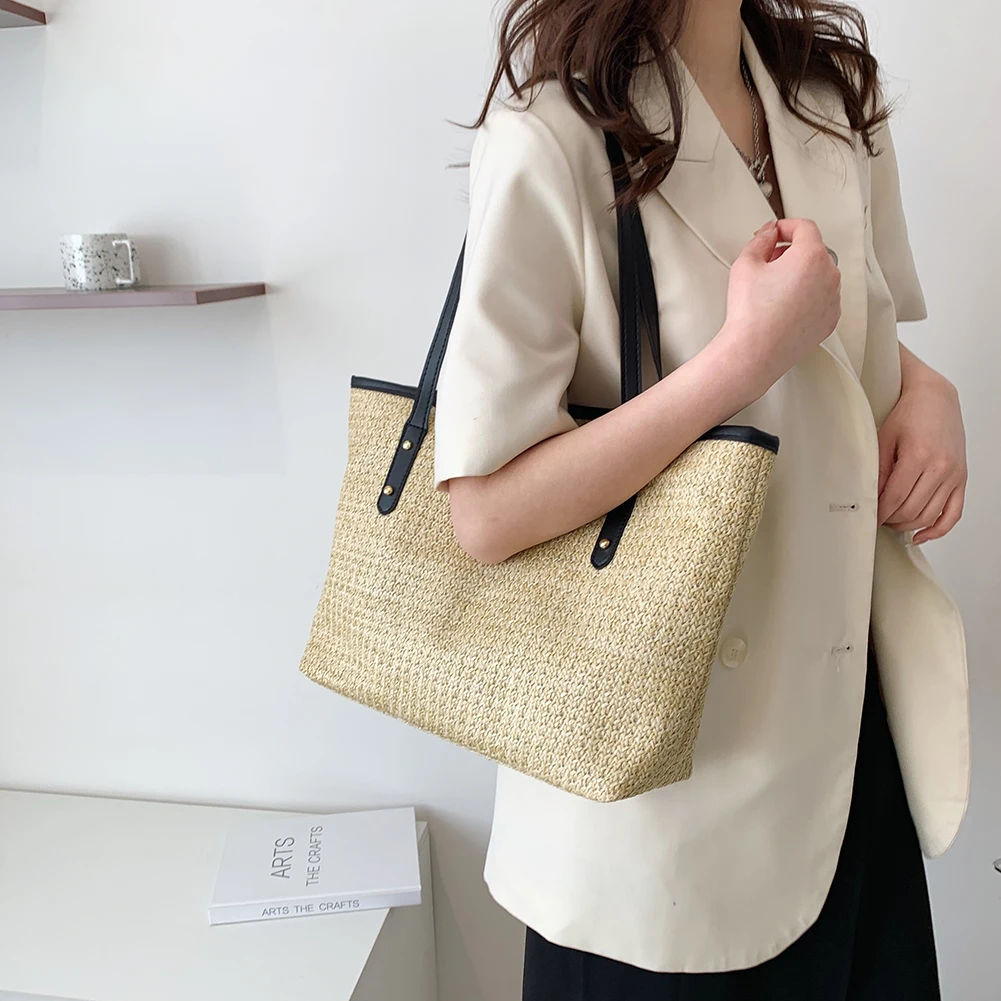 Women's Medium Summer Straw Bag