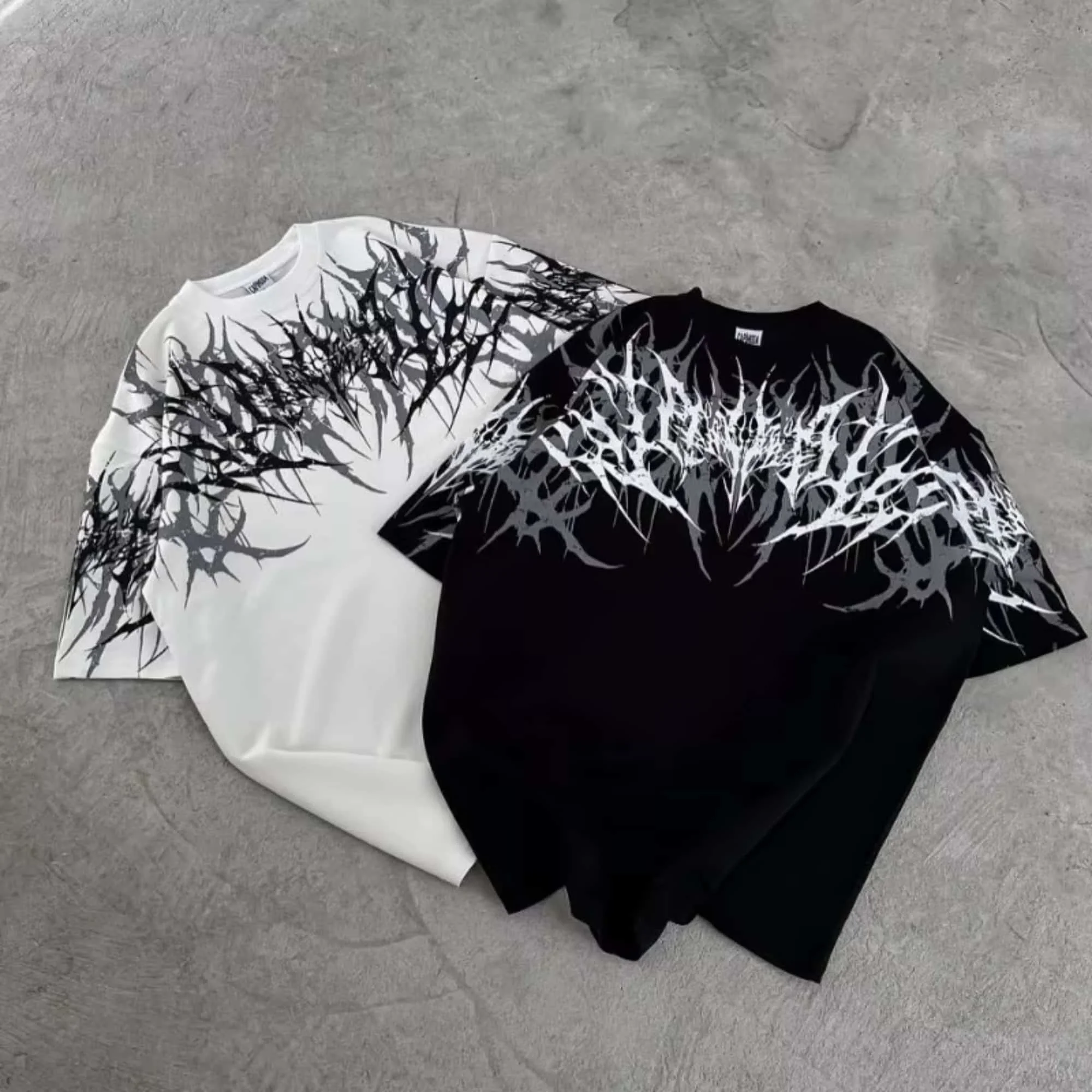 Schwarzes Gothic-T-Shirt mit Dornen-Print für Herren, Oversized, Distressed Darkwave Punk Kurzarm-Shirt, Lässige Streetwear