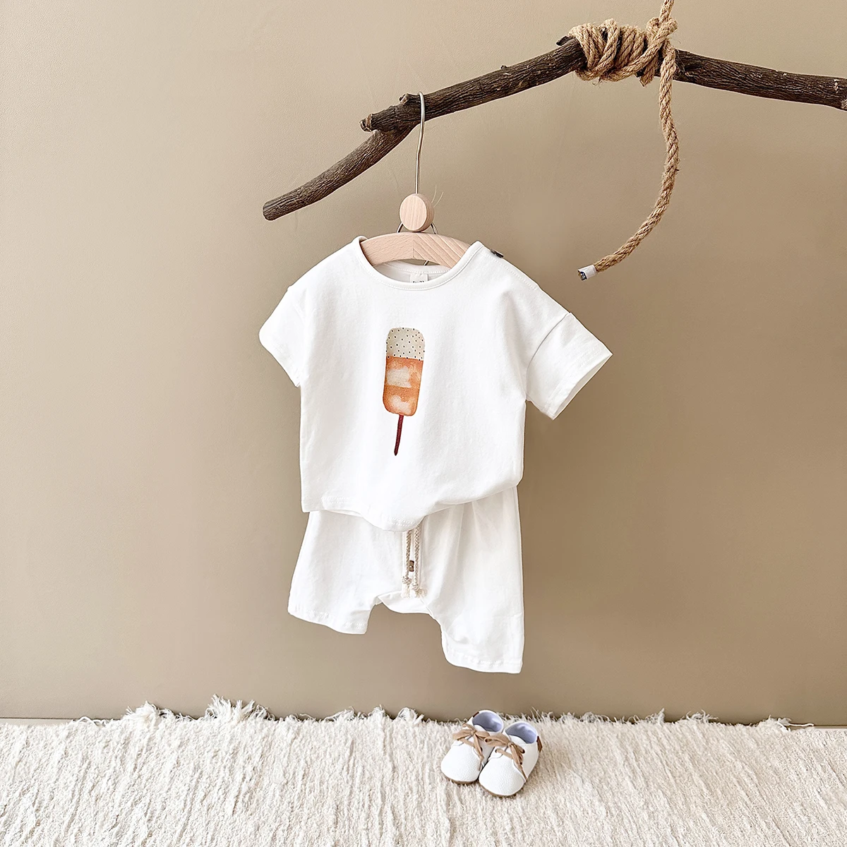 Description Picture 3 of itemNew In Summer Kids Baby Girls Boys Clothing Cool Summer Popcorn Pattern Short-sleeved Shirt + Shorts Set Newborn Baby Outfit