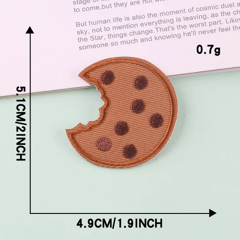 Niedliche Plüsch-Chips Kekse Pizza bügeln auf Aufnäher, Bekleidungs zubehör, selbst klebende Stickerei-Aufkleber, 1 PC – Detail 11