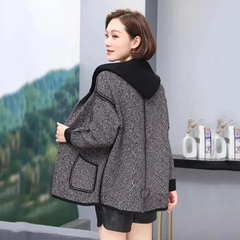 Cappotto di lana donna autunno inverno 2024 nuovo Casual maglione con cappuccio di mezza età giacca di lana allentata moda maglieria Cardigan donna 1