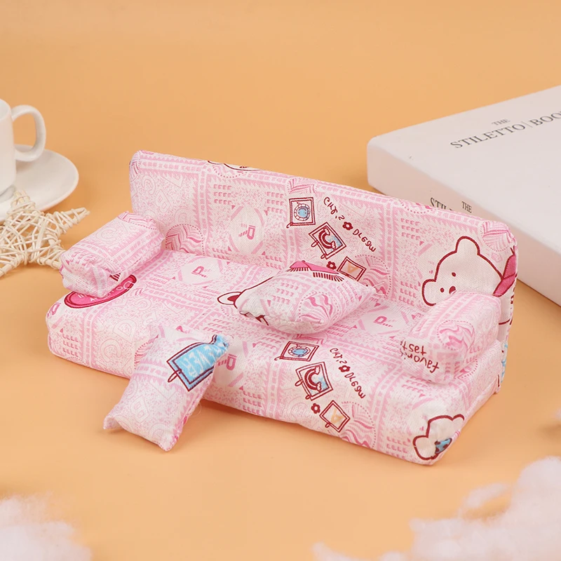 1/12 Scale Dollhouse Floral Fabric Sofa Set Mini Furniture with 2 Pillows Dollhouse Accessories Doll Photo Prop for Decoration