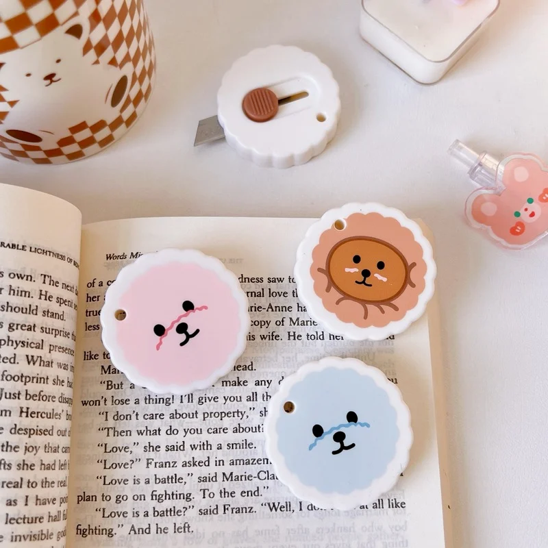 Cute Flower Dog Mini Portable Utility Knife Paper Cutter Cutting Paper Razor Blade Office Stationery Cutting Supplies utility knife paper cutter craft cutting knife