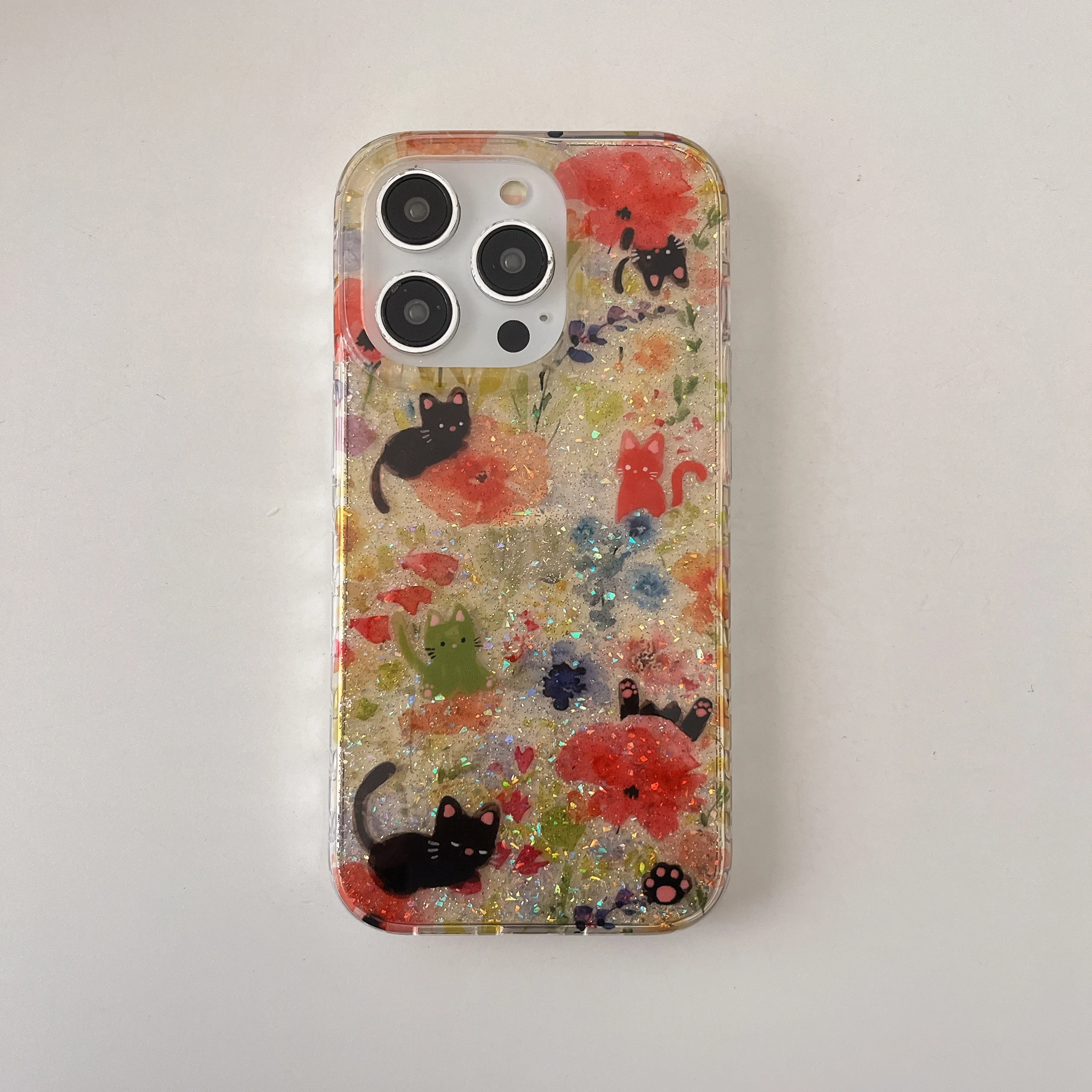 Full Screen Sequin Flowers Cute Cartoon Black Cat White Bear Pendant Phone Case for iPhone 16 15 14 13 Pro Max Back Cover Funda