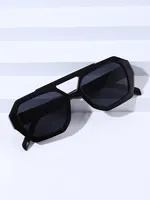Lunettes de soleil irrégulières à double faisceau transfrontalier européennes et américaines 2023 Nouvelles lunettes de soleil rétro personnalisées populaires sur l'intérieur 2