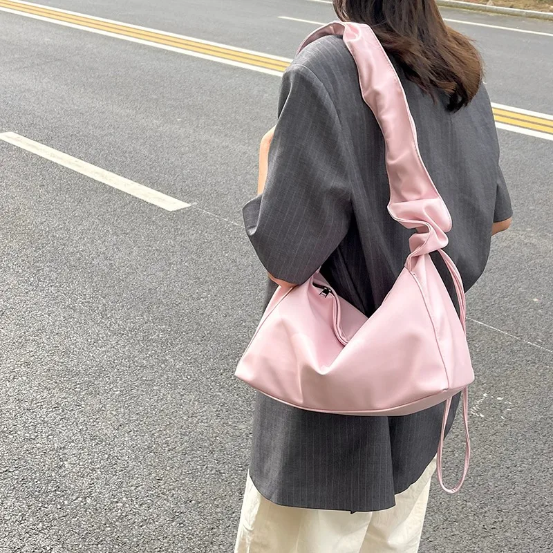 

2023 Summer Folds Handlebags Women PU Cloud Bags Leisure Underarm Bag Fashion Shopping Shoulder Bags Female Dumpling Bag