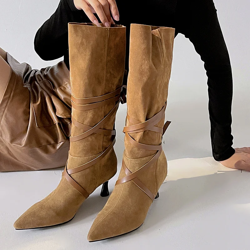 

YMECHIC 2022 сексуальные новые современные рыцарские сапоги из нубука до середины икры женские узкие сапоги на высоком каблуке с рукавом и перекрестными ремешками Женская осенне-зимняя обувь