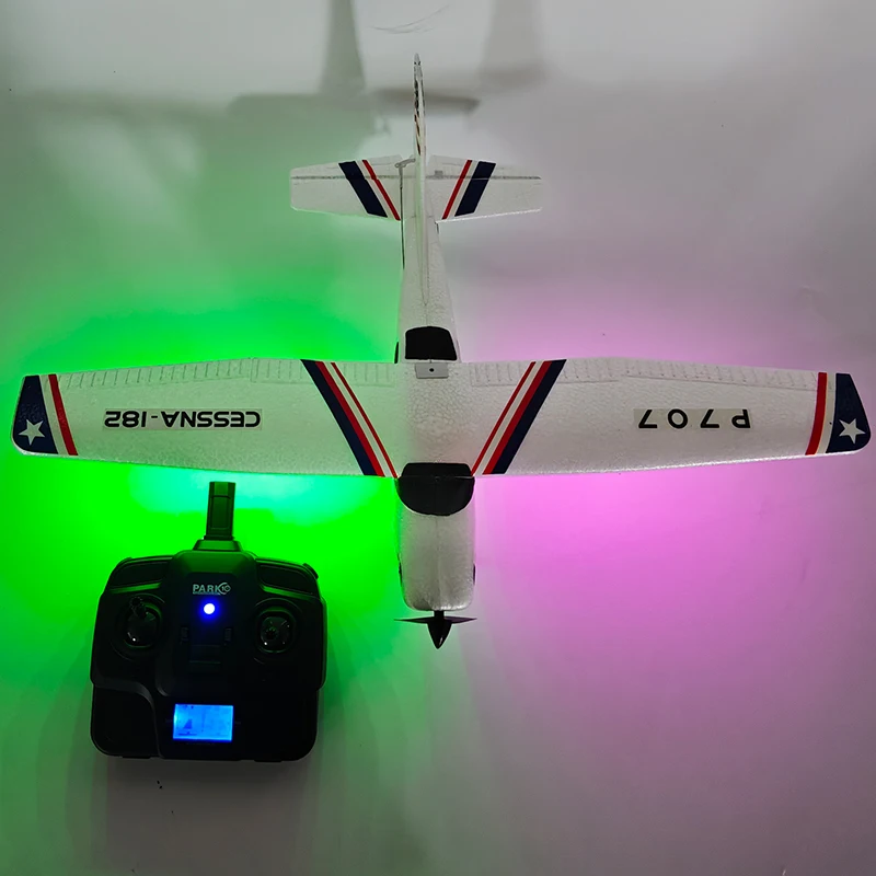 탑 3CH P707Gyro Cessna RC 비행기 2.4G 3D/6G LCD 디스플레이 야간 조명 고정 날개 항공기 RTF 장난감 소년 선물용