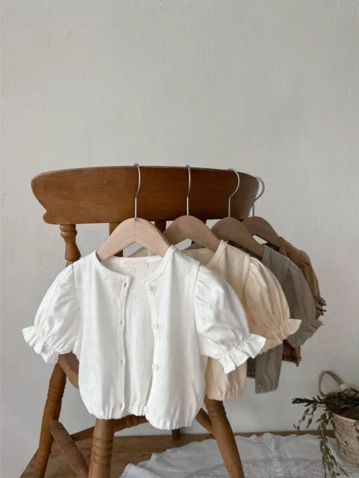 Рисунок 2 - Комбинезон на бретельках для младенцев