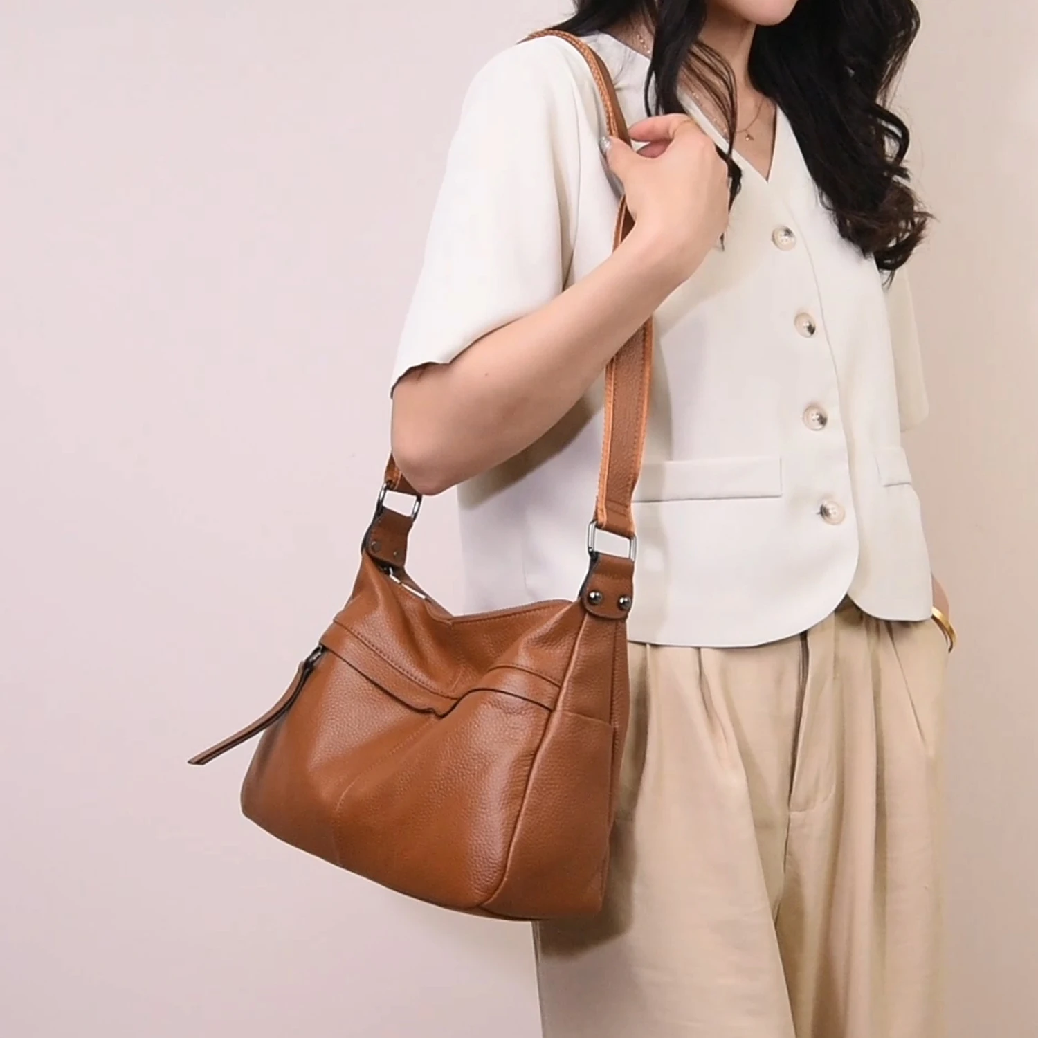 Borsa a tracolla da donna minimalista retrò in vera pelle, classica, di lusso, originale, firmata, in saldo - immagine 3