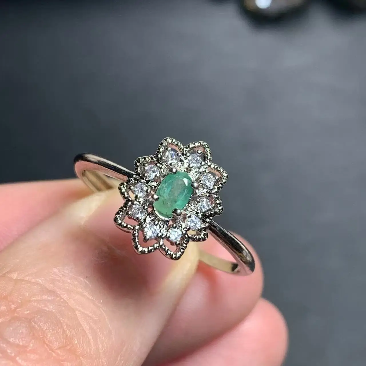 Natural Emerald Ring Adjustable Female Classic Ring Jewelry for Women Gift Wholesale High Quality Vintage Fine