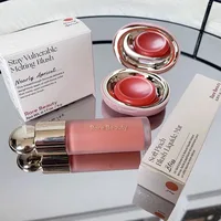 Rare Beauty Blush Lip Gloss illumine le teint, est soyeux et magnifique, et rehausse les contours. Maquillage pour filles et femmes avec boîte. 4