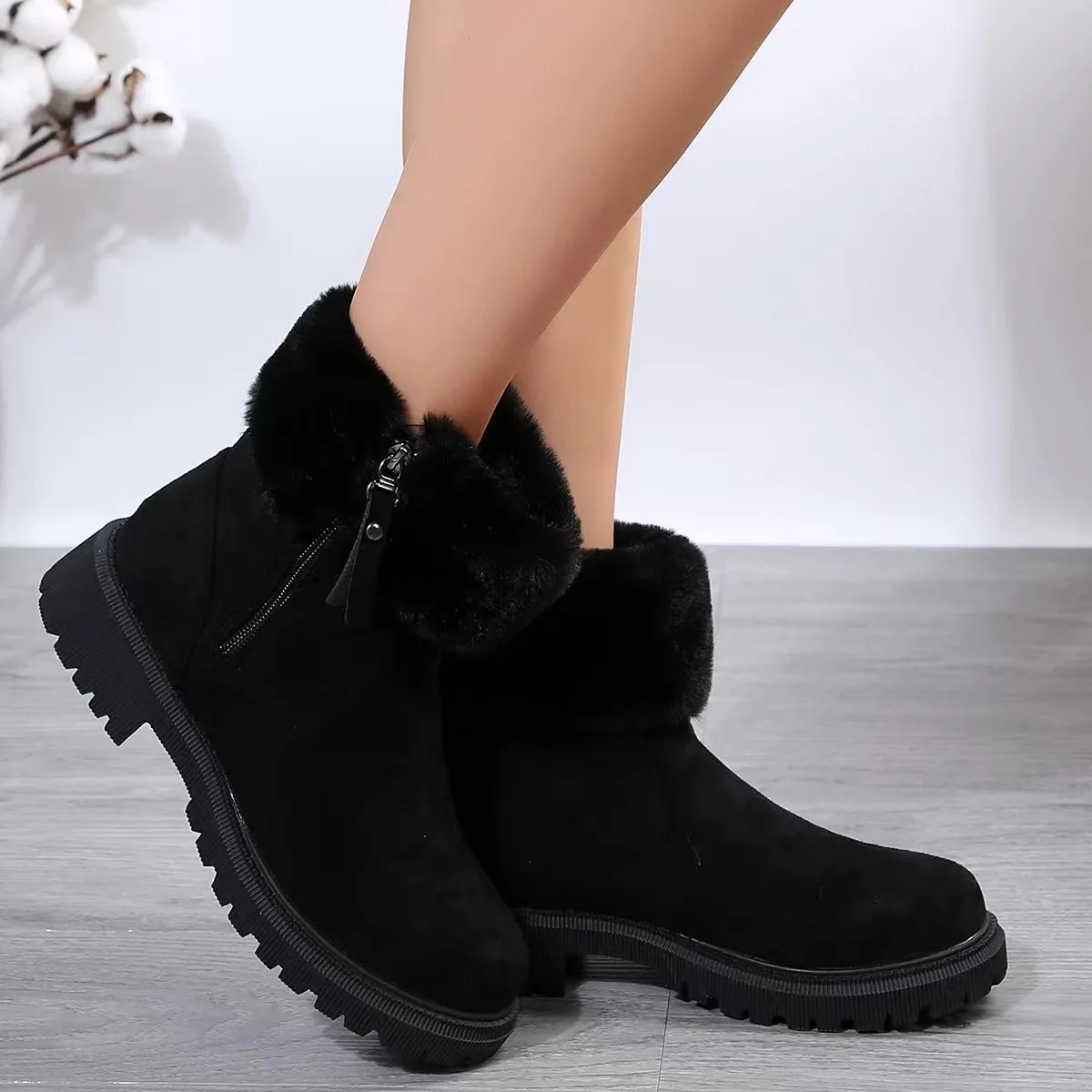 Winter Non Slip Thick Plush Snow Boots Women Faux Suede Fur Winter Boots Warm Cotton Padded Shoes Platform Ankle Botas Mujer