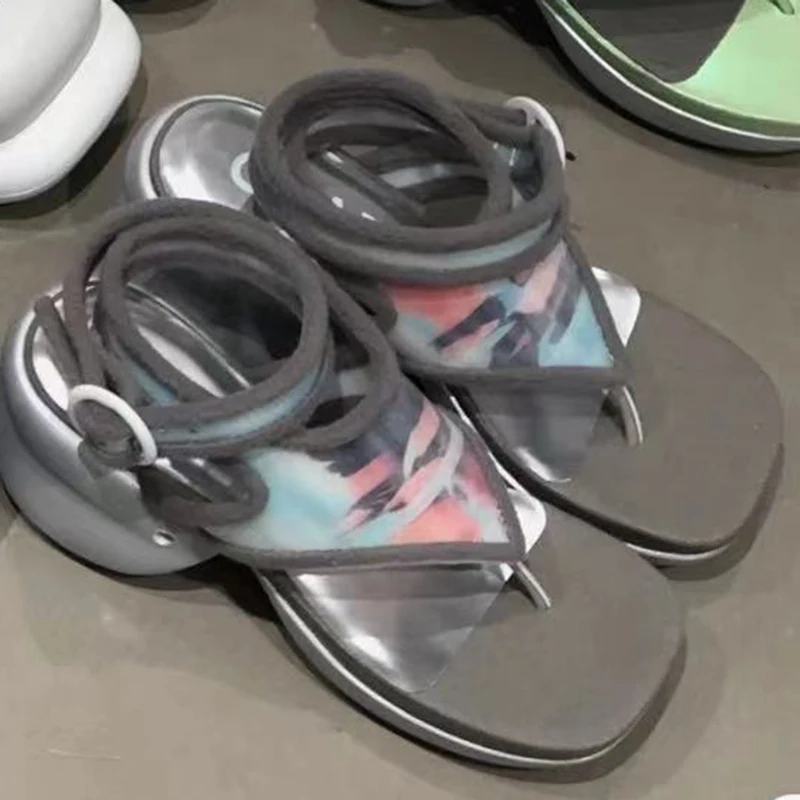 

Summer 2022 Women Muffin Bottom Flip Flops Beach Sandals Slingback Luxury Open Toe Sandals Ladies Strange Style Buckle Shoes