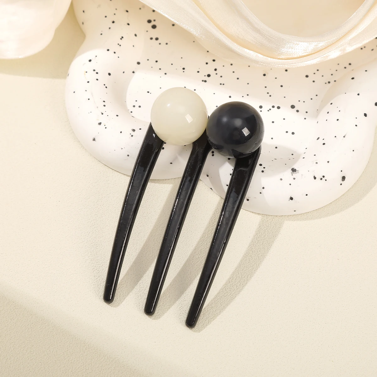Gancho de cabelo vintage com pérolas para penteados e coques_voghion.com