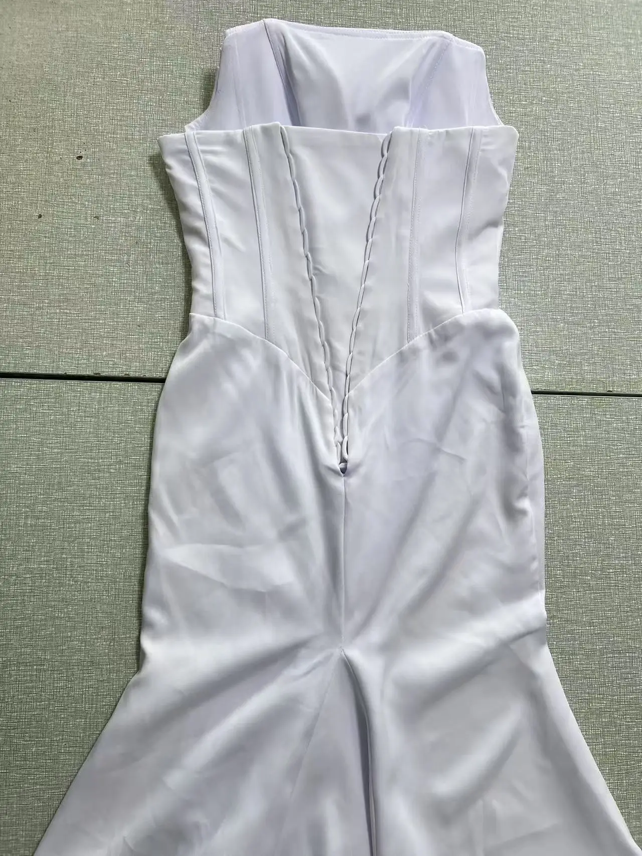 Abiti da sposa Boho a sirena senza spalline senza maniche Sweep Train Abito da sposa in raso Abiti da ballo semplici da sposa personalizzati - immagine 6