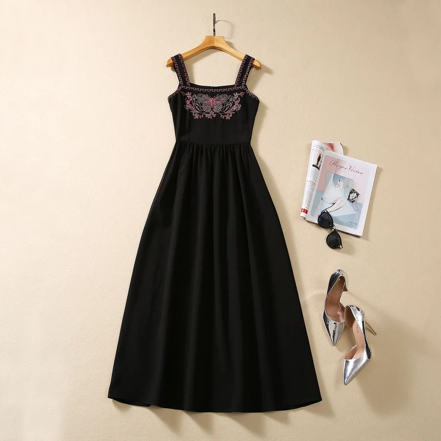 

European and American women's clothing 2023 autumn new suspenders Sleeveless embroidery Fashion pleated dress XXL