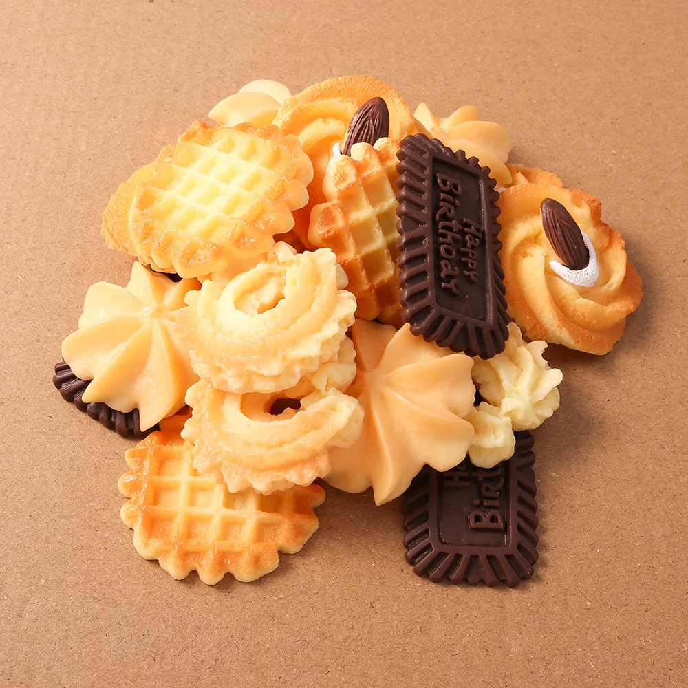 4 Stück Simulierte Kekse Waffeln Biskuits Charms Flache Cabochons Verzierungen DIY Scrapbooking für Mädchen Haarspangen Stirnbänder Geschenk