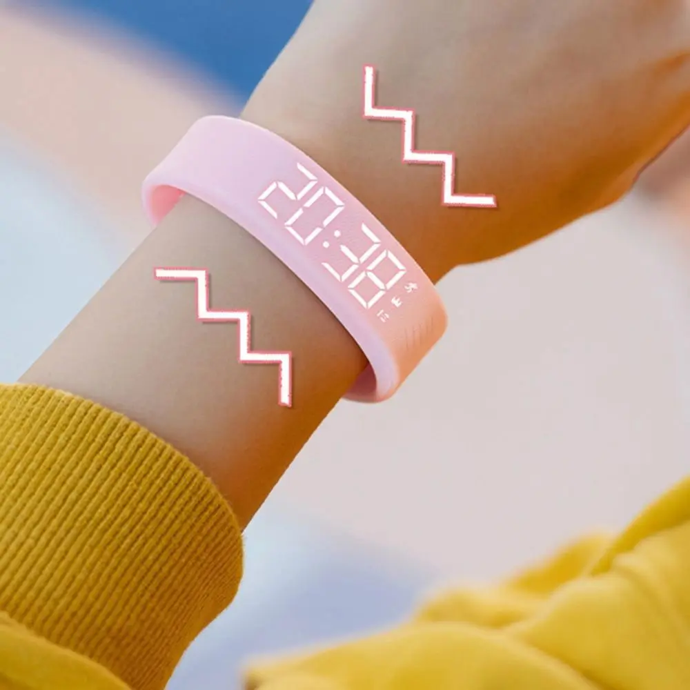 LED 디지털 알람 시계 방수 스누즈 기능 알람 팔찌 러닝 보수계 피트니스 손목밴드로 조절 가능