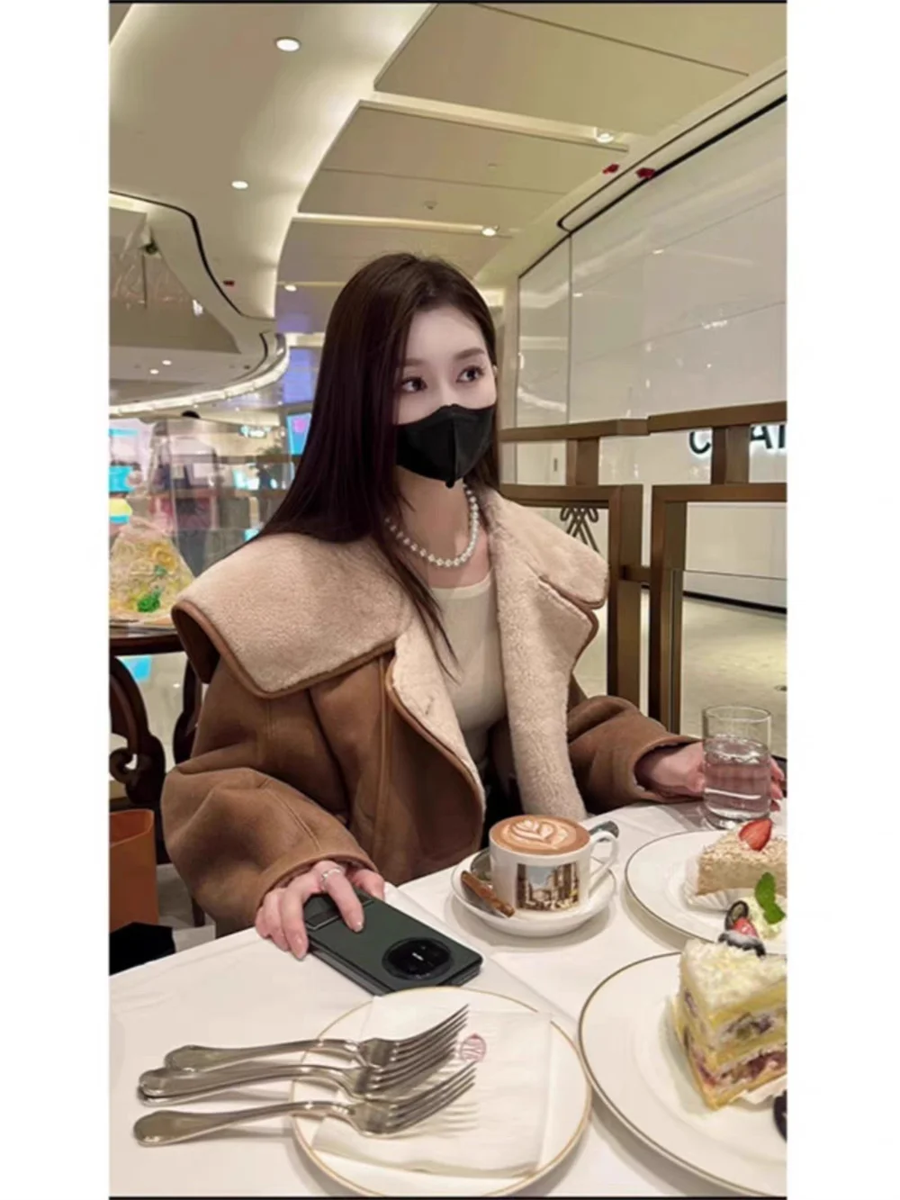 Navy Collar Synthetic Fur Integrated Jacket for Women's Winter New Small Stature Lamb Wool High-end Short Jacket 2023