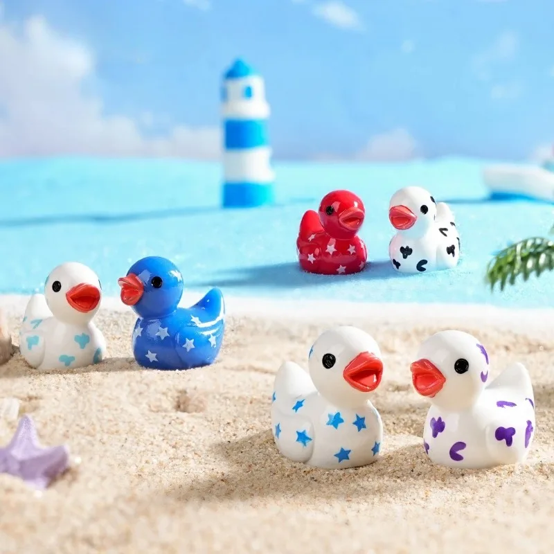 3pcs 3 Colors Independence Day Mini Resin Ducks Patriotic Tiny Small Little Duck for DIY Dollhouse Micro Garden Landscape Decor