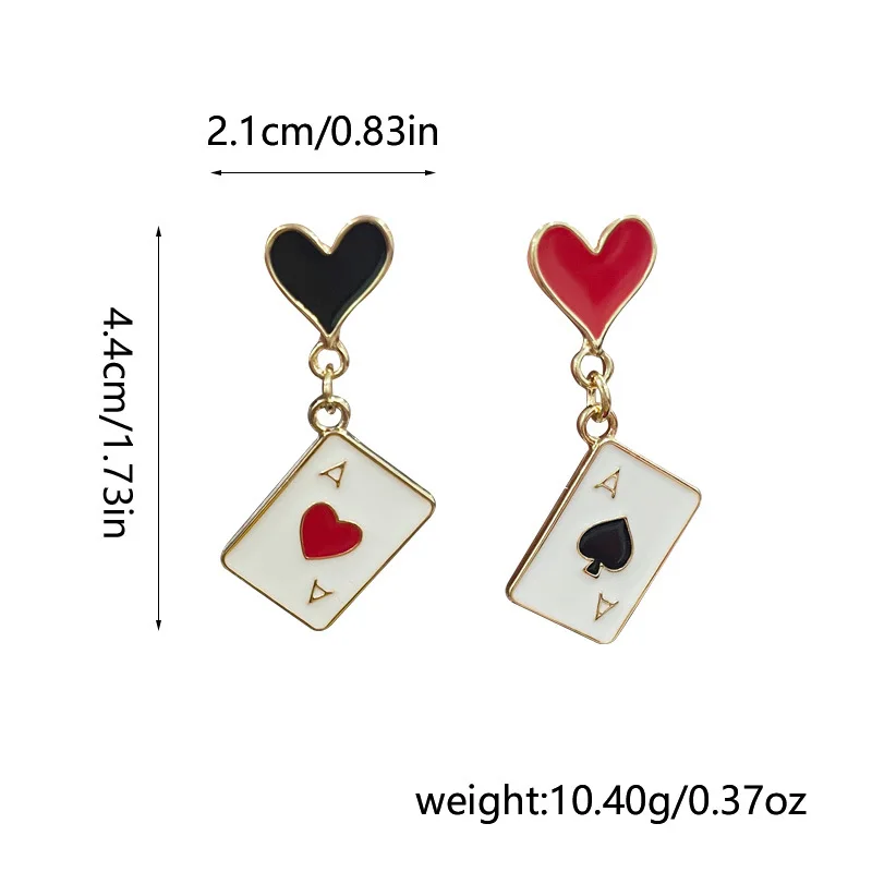 Asimétrico Poker Card Clock Poker Pendientes Colgantes Chic Corazón Rojo Ace Esmalte Chapado En Oro Naipes Conejo Despertador Pendientes De Gota, Metal
