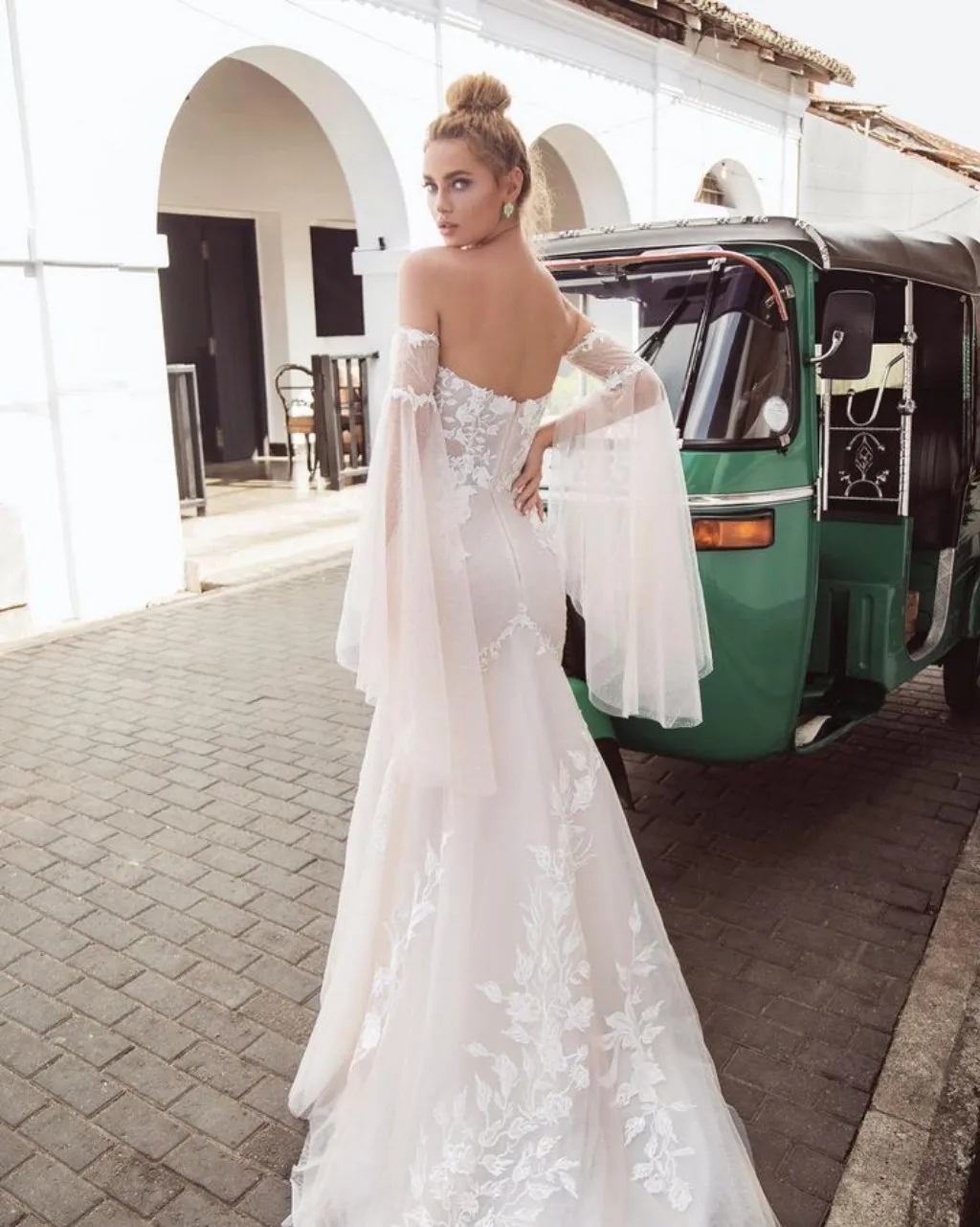 Fashion Detachable Long Shiny Flare Sleeves For Wedding Tulle Sleeve Illusion Bridal Accessories Full Fingerless Gloves SWD300