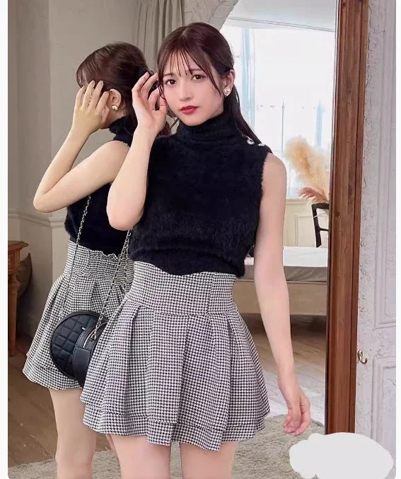 日本の黒のミニスカートの女性 2024 春夏ラジアンウエストライン