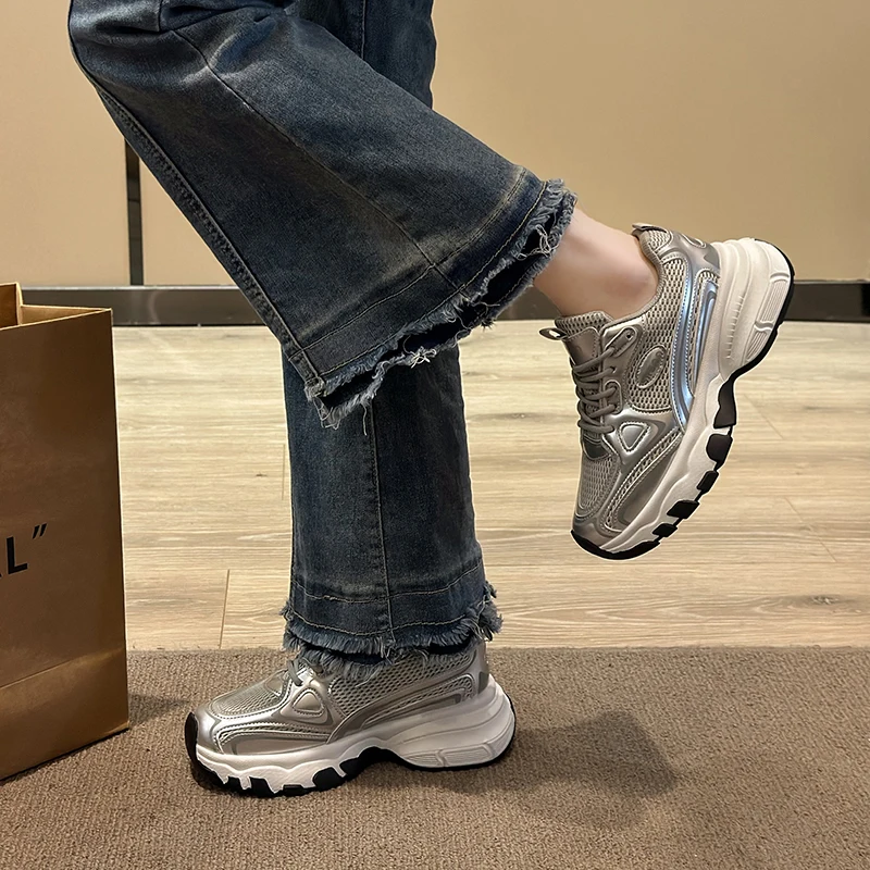 2024 Spring Women Thick-Soled Retro Heavy Industry Color Matching Lace-Up Trendy Shoes for Couples Casual Sports Shoes Versatile