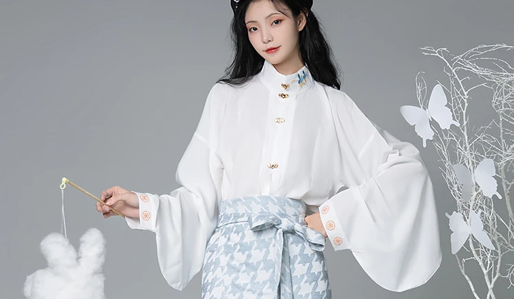 White long shirt