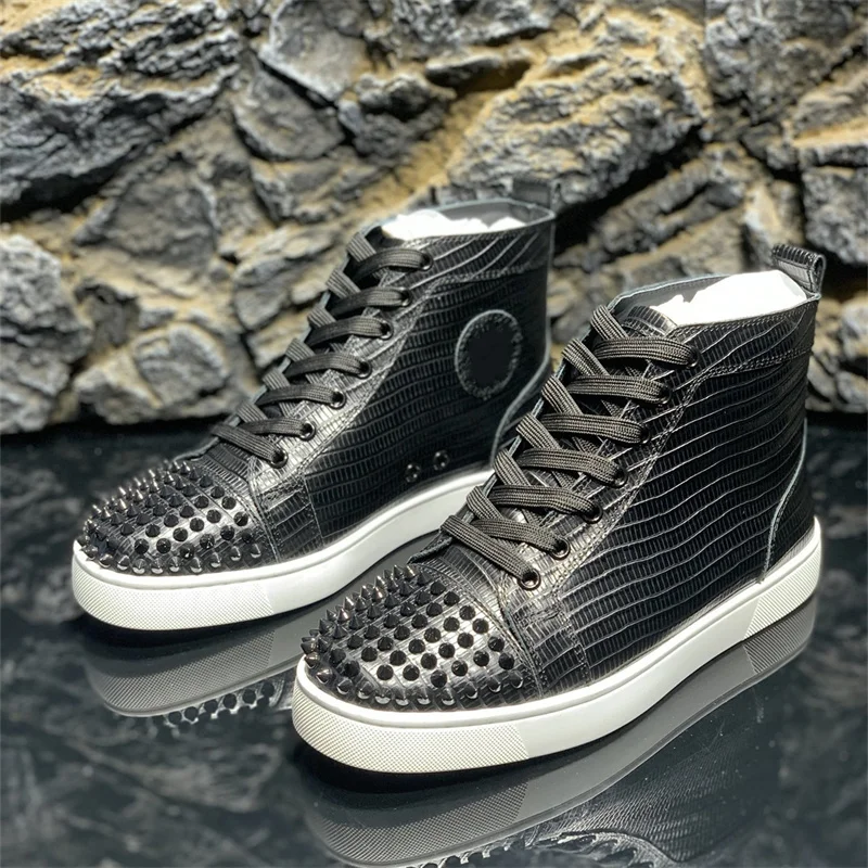 

Fashion Luxury High Top Black Stripe Leather Red Bottom Rivet Shoes For Men's Casual Flats Loafers Women's Spikes Brand Sneakers