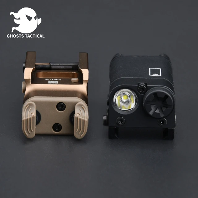 LED 전구를 사용한 전술 손전등