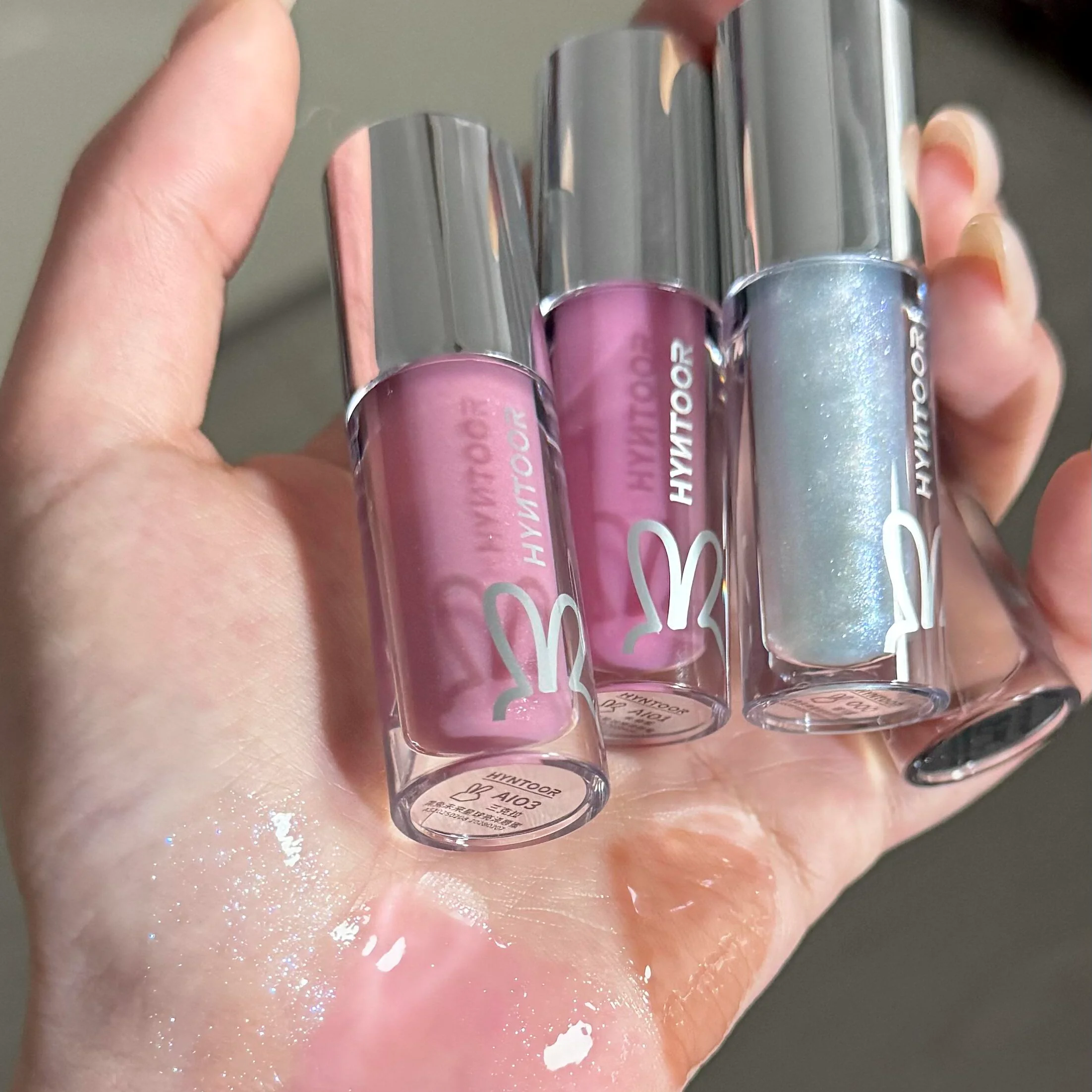 HYNTOOR Future Fantasia Planet 3D Shining Brightly Lip Gloss Removing Dead Skin Weakening Lip Lines Care Makeup