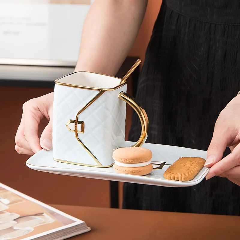 

Bag Shaped Dessert Ceramic Cup Plate Creative Gold Handbag Styling Mug Milk Tea Juice Water Drinkware Desktop Decor Coffee Mug
