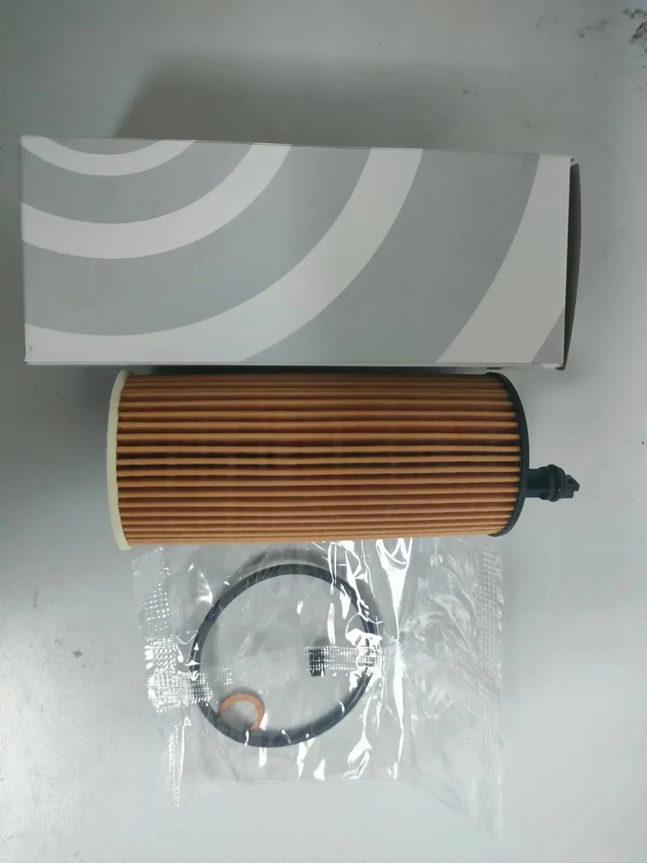 Oil Filter For BMW F20 F21 F23 F22 F87 G42 G87 F30 F80 G20 G80 G28 F34 F31 G21 G81 F33 F83 F32 F82 F36 F10 G30 F90 11428575211 car oil filter