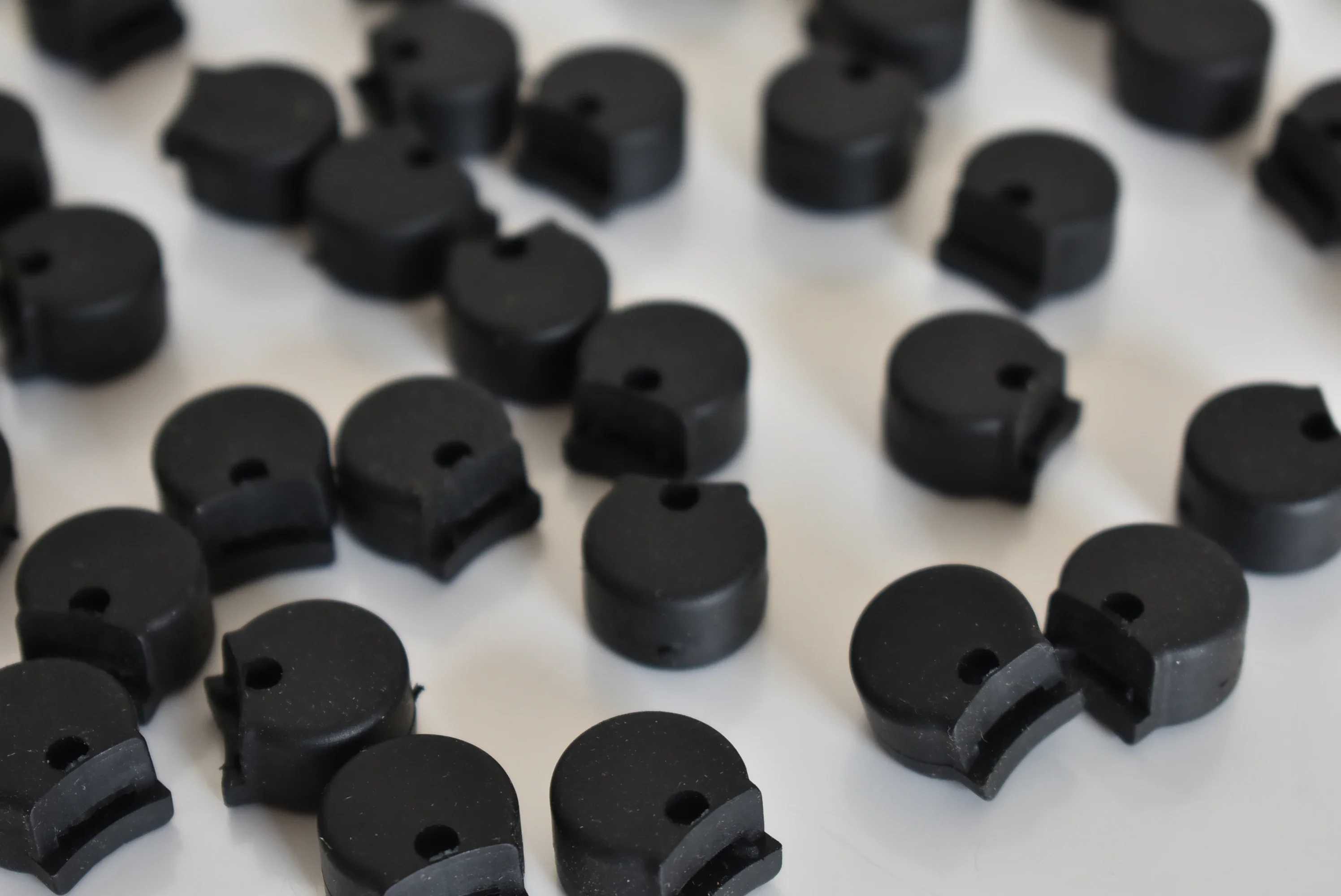 50pcs Clarinet Thumb Rests Silicone Finger Rests Musical Instrument Repair Parts 8mm Opening-Instrument Accessories