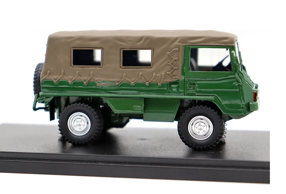Neo Scale Models PUCH PINZGAUER 710K 1971 MATT GREY 1:43