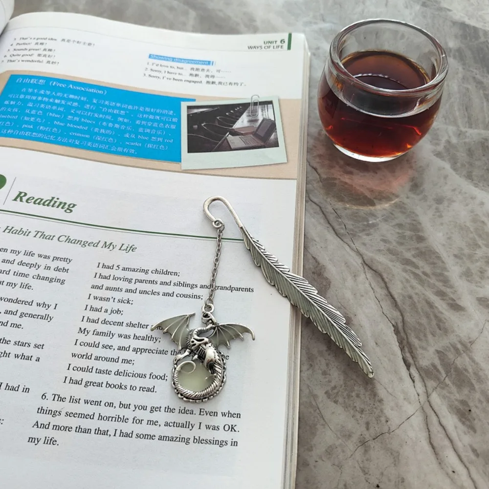 Gifts Metal Luminous Feather Bookmarks Creative 3D Dragon Book Marks Cute Retro Book Marker