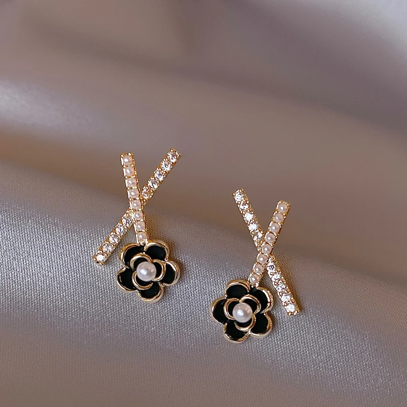 Classic White Black Camellia Flower Pearl Stud Earrings For Woman Fashion  Jewelry Wedding Party Girl's Sexy Accessorie Wholesale