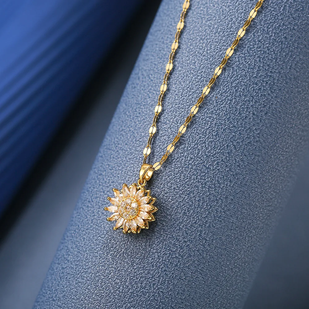 Titanium Steel Necklace Rotating Daisy Pendant Women's Jewelry Accessories chain necklace