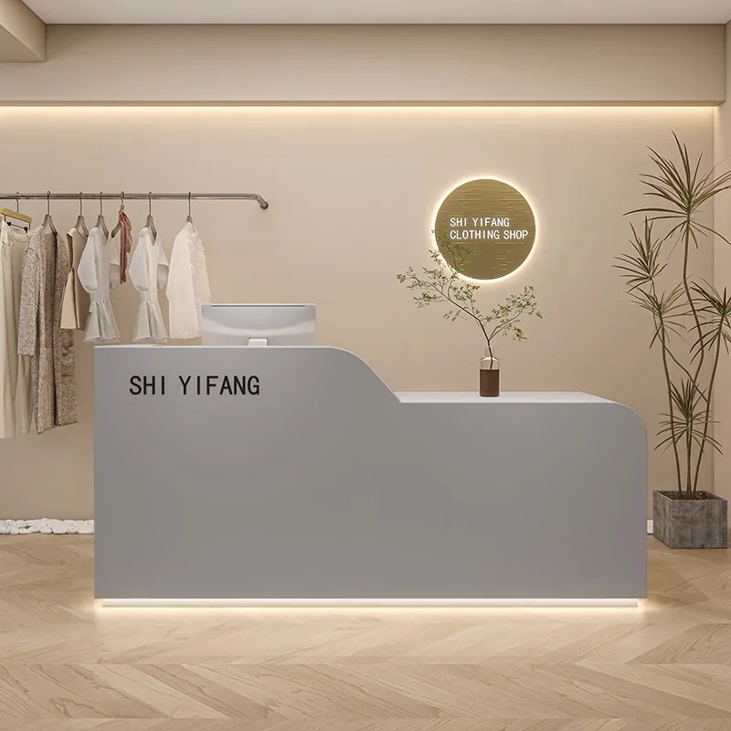 Рисунок 4 - Супермаркет, трибуна