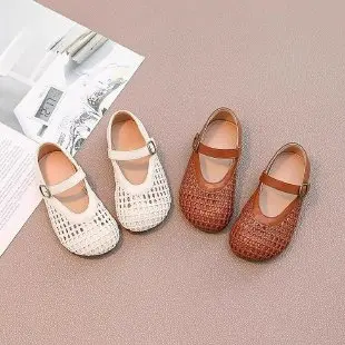 

Маленькие плетеные кожаные туфли для девочек, Новинка лета 2024, детские сандалии с вырезами и бантом в Корейском стиле