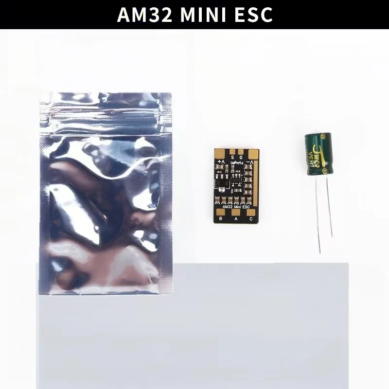 Micro moteur ESC 4-en-1 20A 30A BLHeli_S pour drone FPV, montrant les connecteurs et le dissipateur thermique.