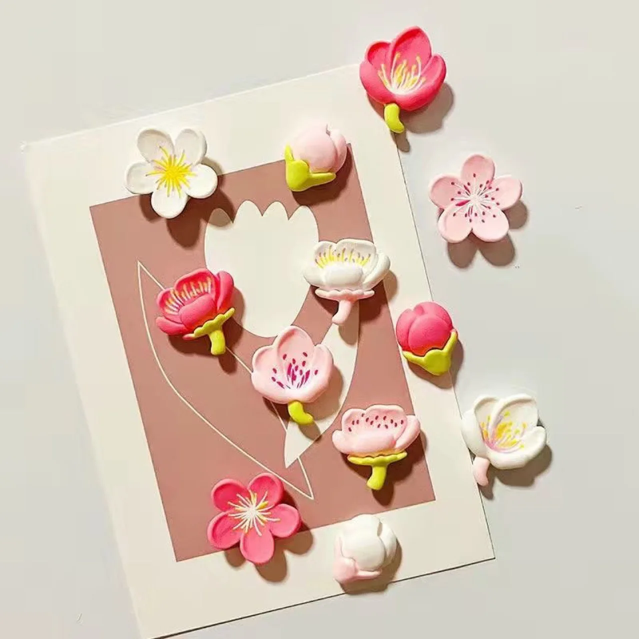 12pcs Fridge Magnet Pink Flower Resin Decorative Refrigerator Magnets Creative Whiteboard Cartoon Magnetic Sticker